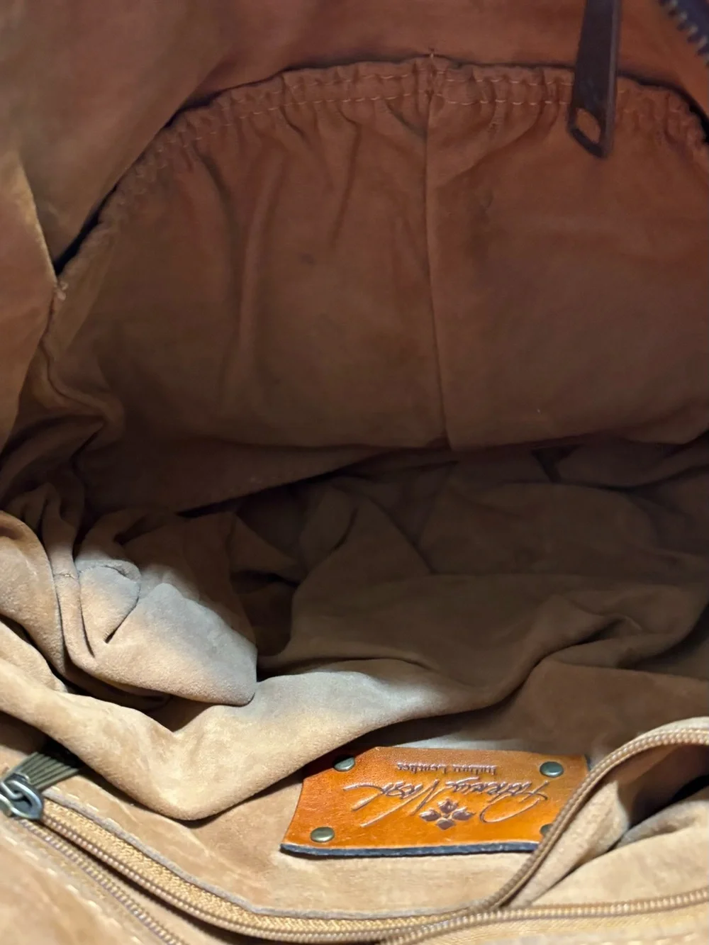 Women's Leather Shoulder Tote in Saddle/Tan - Unbranded
